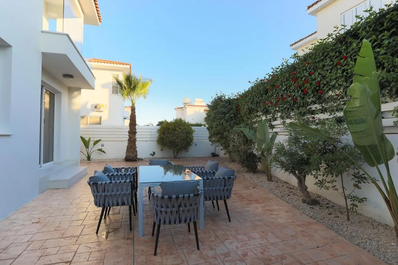 Pernera Gardens Villa 普罗塔拉斯